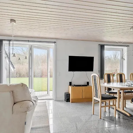 Feriehus Four-bedroom In Sydals
