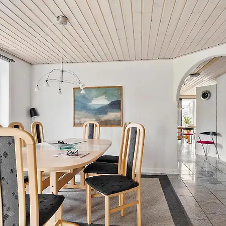 Four-bedroom In Sydals Feriehus Skovbyballe